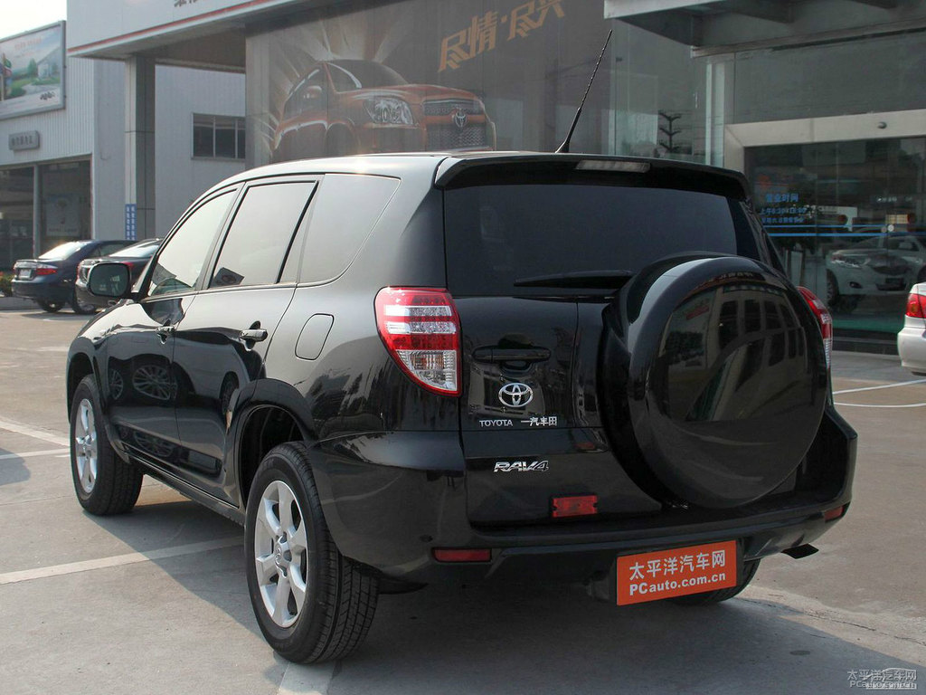 黑云母色RAV4榮放外觀圖片