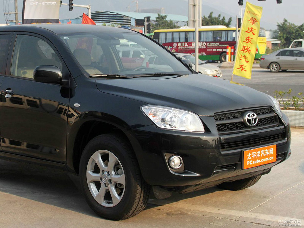 黑云母色RAV4榮放外觀圖片