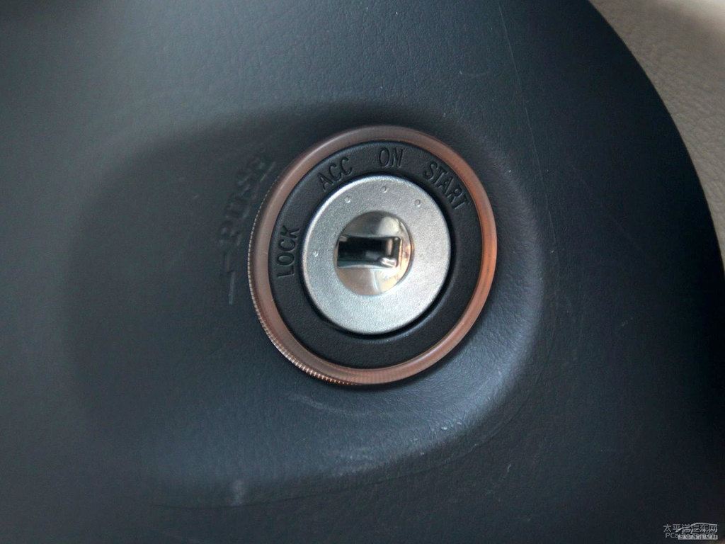 黑云母色RAV4榮放內(nèi)飾圖片