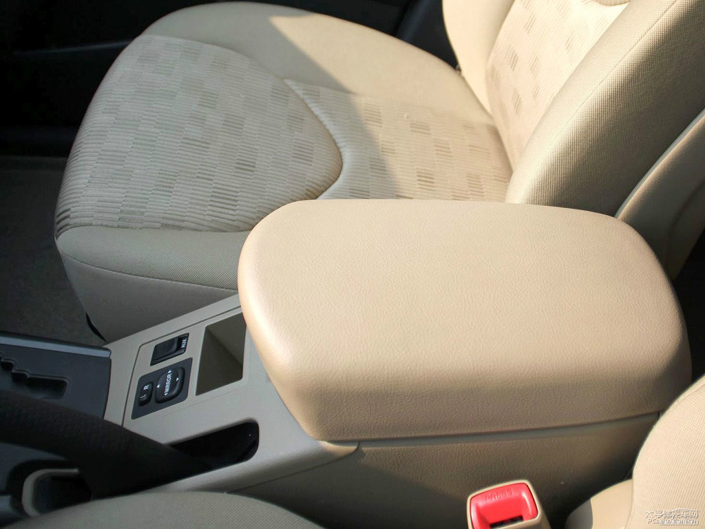 黑云母色RAV4榮放內(nèi)飾圖片