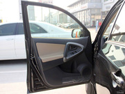 2011款 2.0L AT 四驅版 2011款 2.0L AT 四驅版