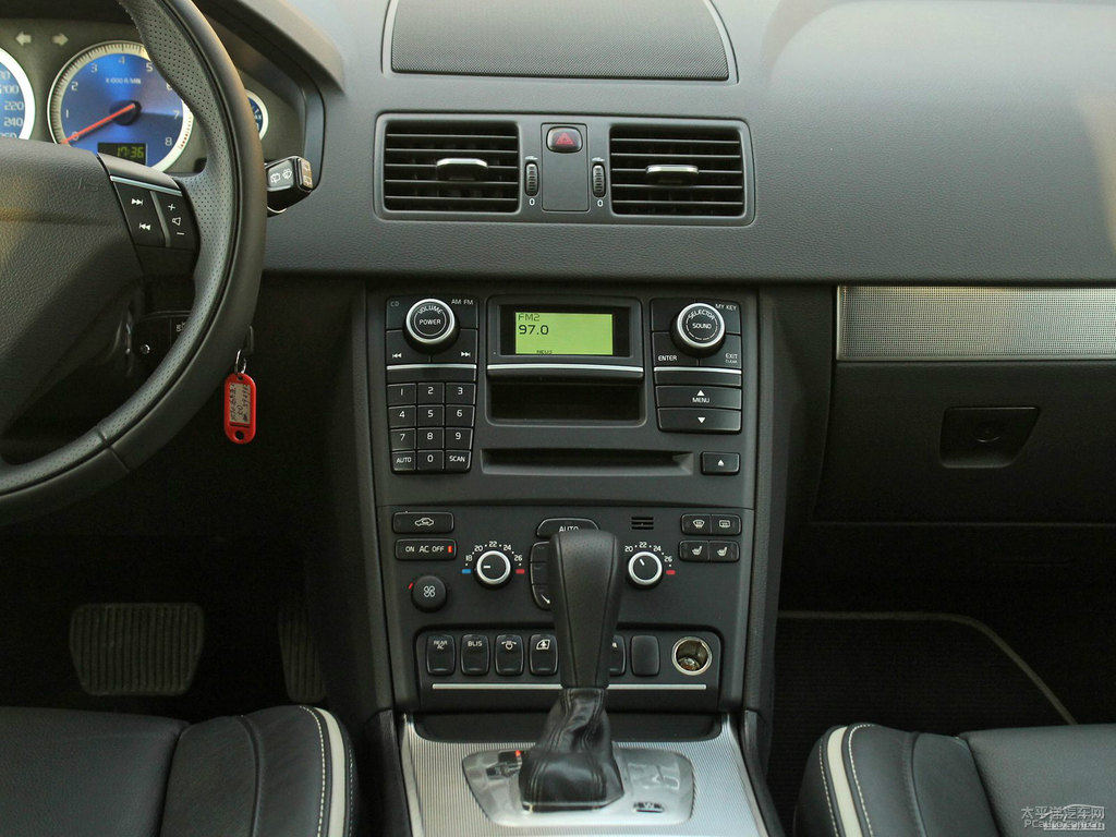 曜石黑普通漆沃爾沃XC90中控內(nèi)飾圖片