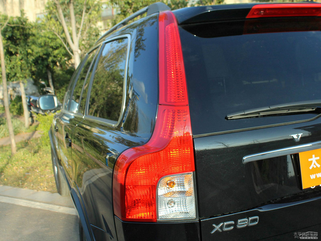 曜石黑普通漆沃爾沃XC90車尾外觀圖片