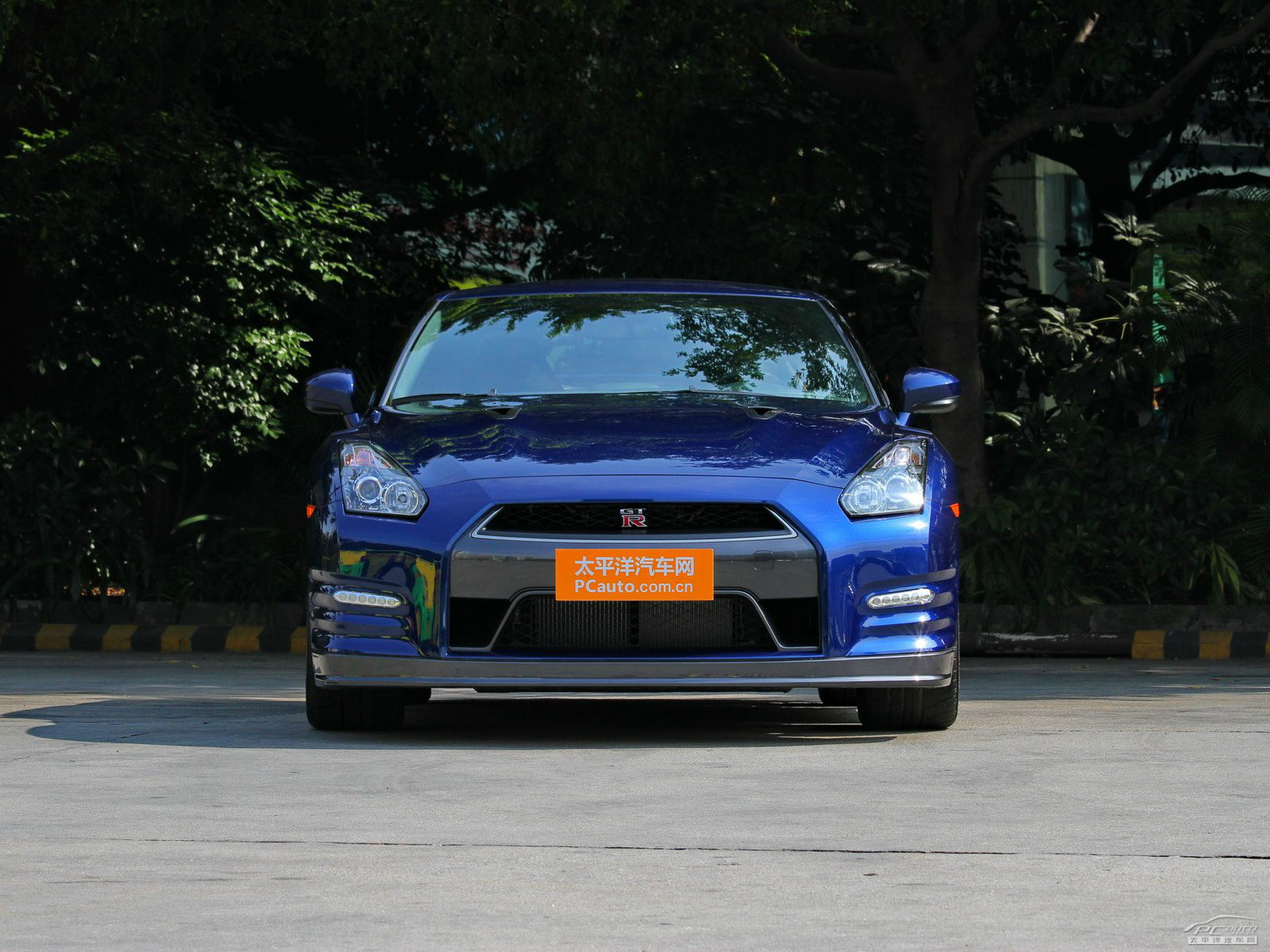 日產(chǎn)GT-R外觀高清大圖