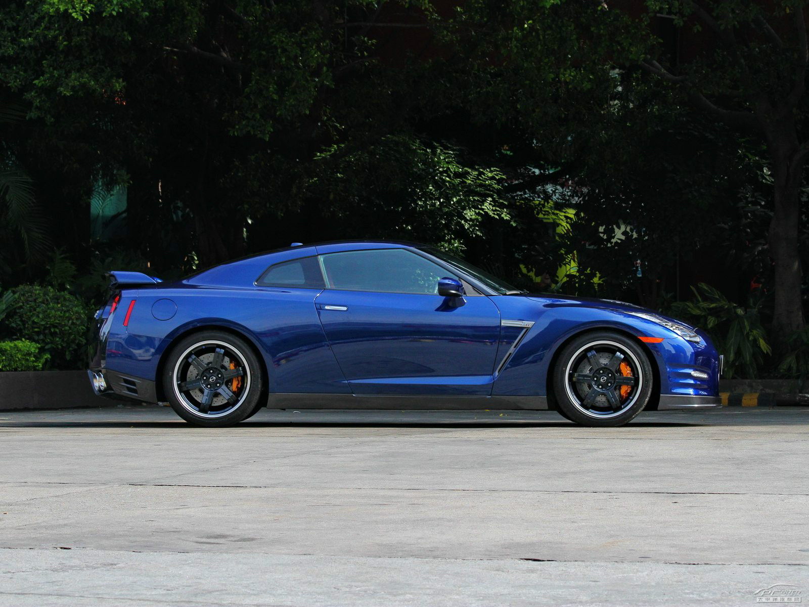 日產(chǎn)GT-R外觀高清大圖