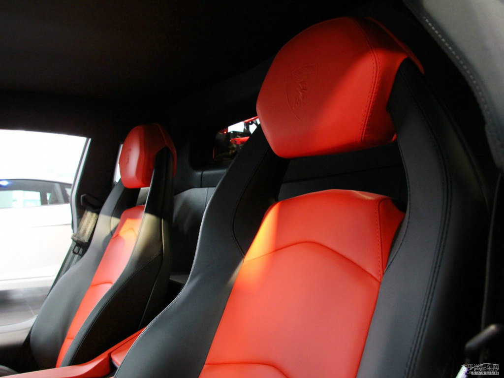 ɫAventador΃DƬ