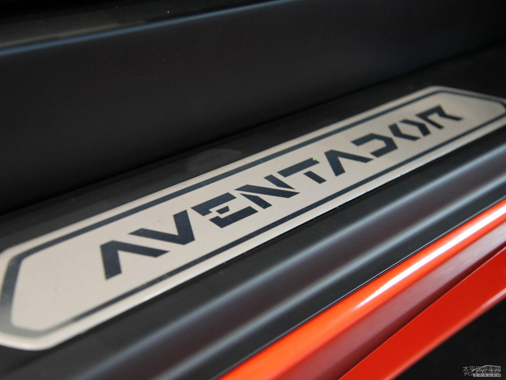橙色Aventador車廂內(nèi)飾圖片