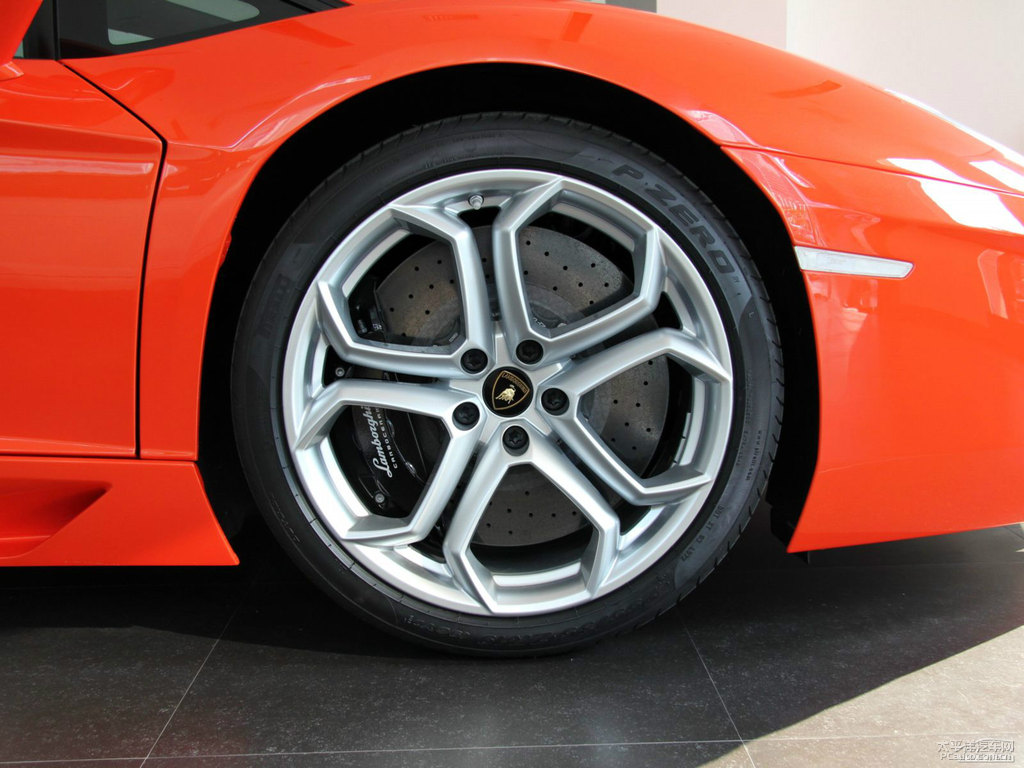 橙色Aventador整車外觀外觀圖片
