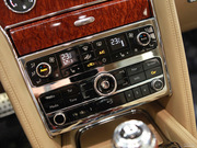 2011款 6.8T 尊貴版 2011款 6.8T 尊貴版