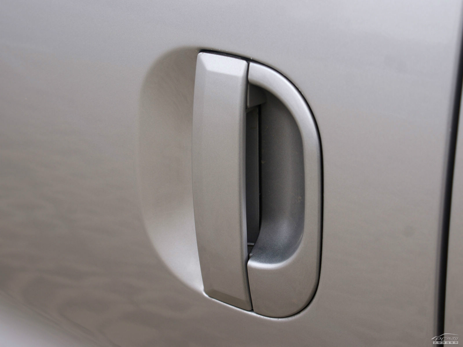 瑞風(fēng)外觀高清大圖