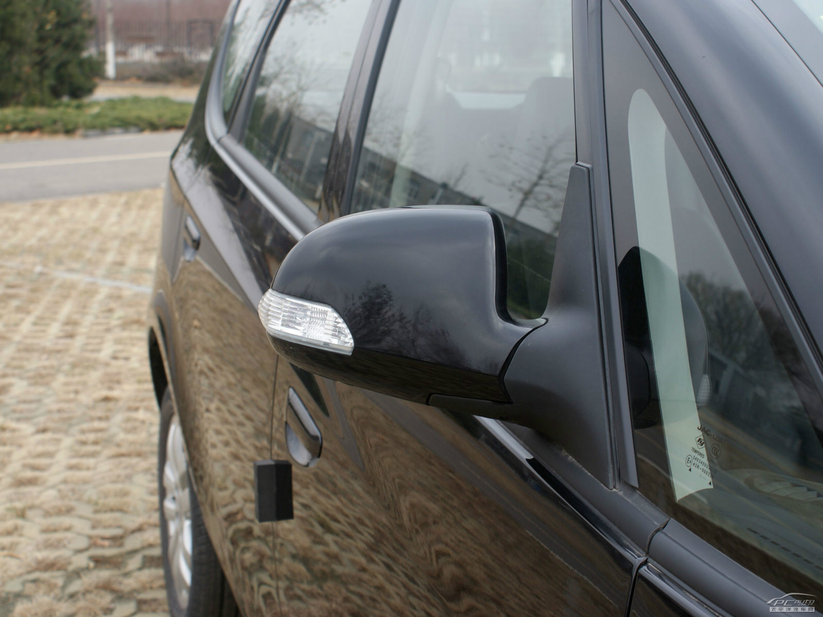 瑞風(fēng)M2外觀高清大圖