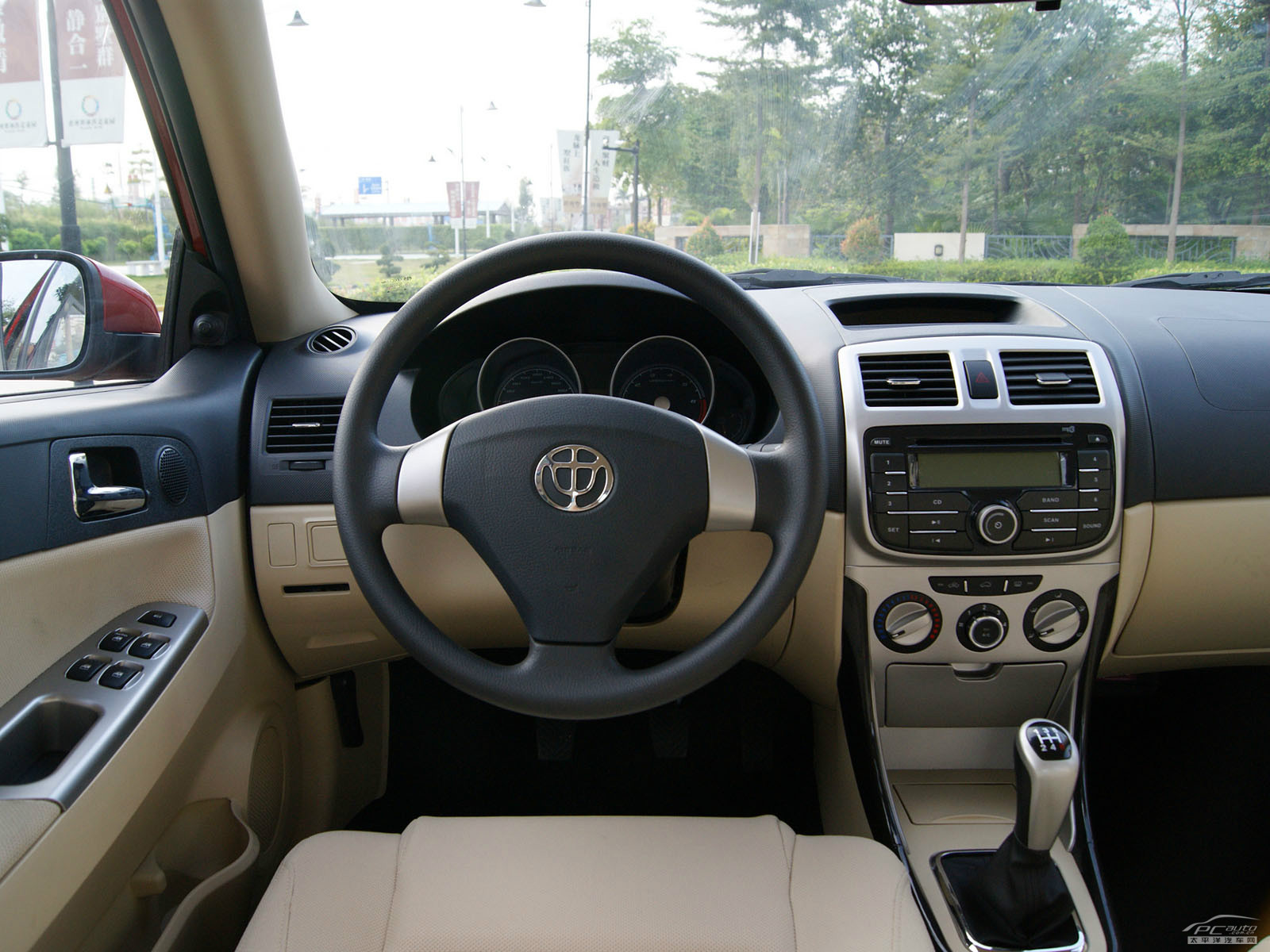 駿捷FSV內(nèi)飾高清大圖