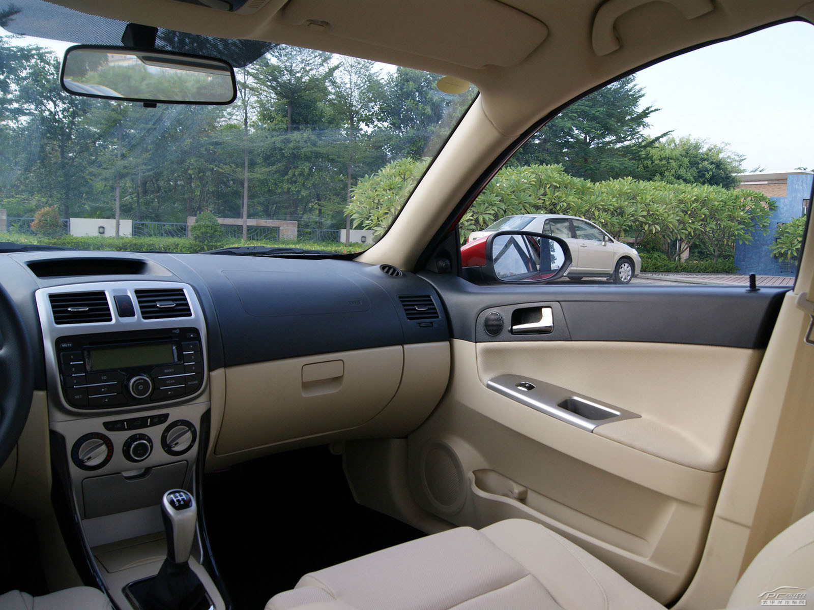 駿捷FSV內(nèi)飾高清大圖