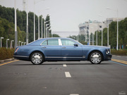 2011款 6.8T 尊貴版 2011款 6.8T 尊貴版