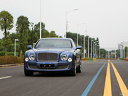 2011款 6.8T 尊貴版 2011款 6.8T 尊貴版