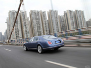 2011款 6.8T 尊貴版 2011款 6.8T 尊貴版