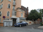 2011款 6.8T 尊貴版 2011款 6.8T 尊貴版