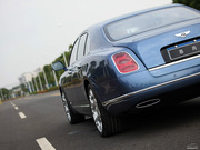 2011款 6.8T 尊貴版 2011款 6.8T 尊貴版