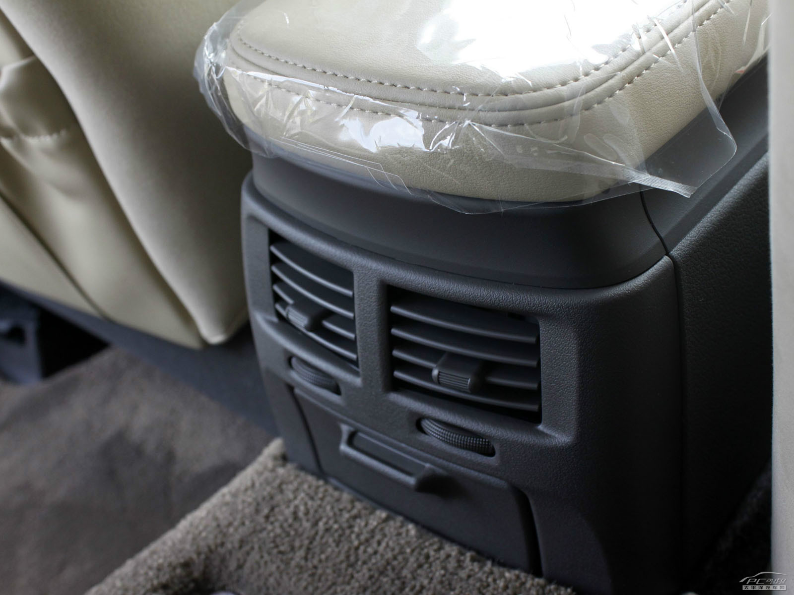 雷克薩斯IS內(nèi)飾高清大圖