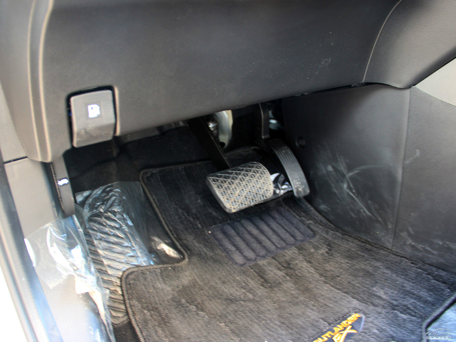 柯蘭多Korando內(nèi)飾高清大圖