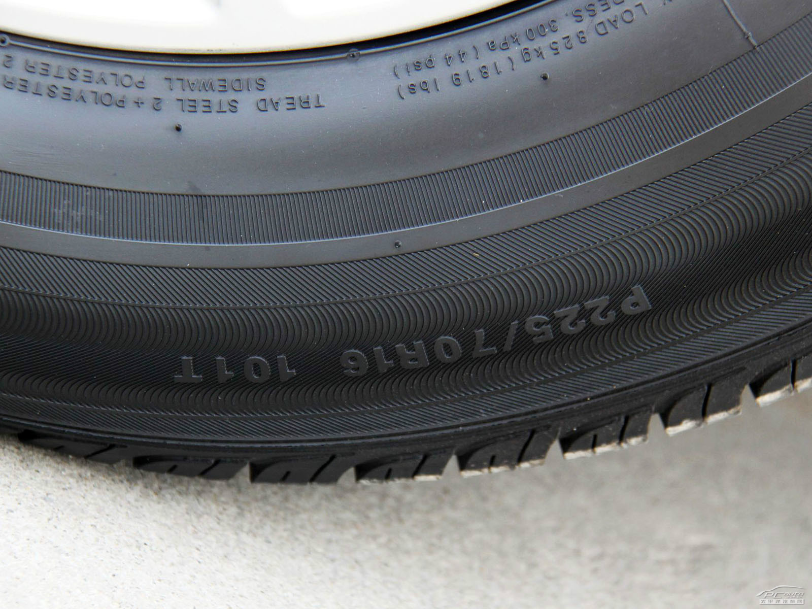 圣達(dá)菲C9細(xì)節(jié)高清大圖