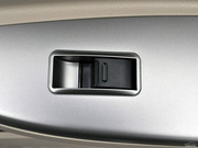 2012款 1.5L MT 豪華型 2012款 1.5L MT 豪華型