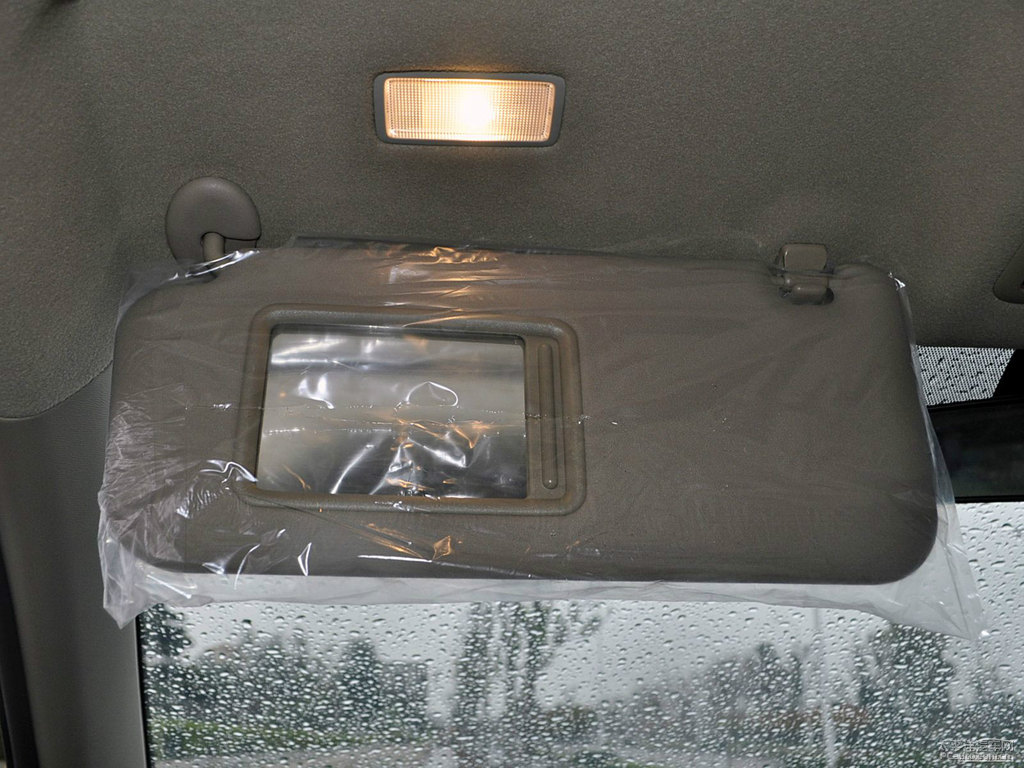 超級白RAV4榮放內(nèi)飾圖片