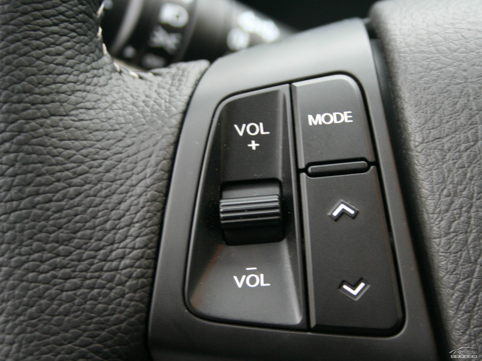 索蘭托內(nèi)飾高清大圖