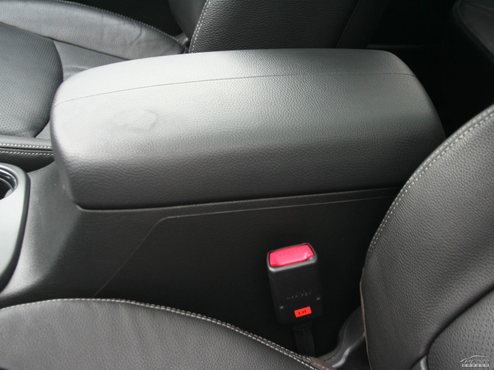 索蘭托內(nèi)飾高清大圖