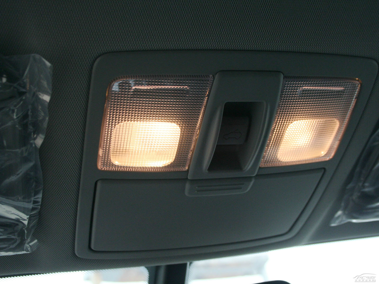 索蘭托內(nèi)飾高清大圖