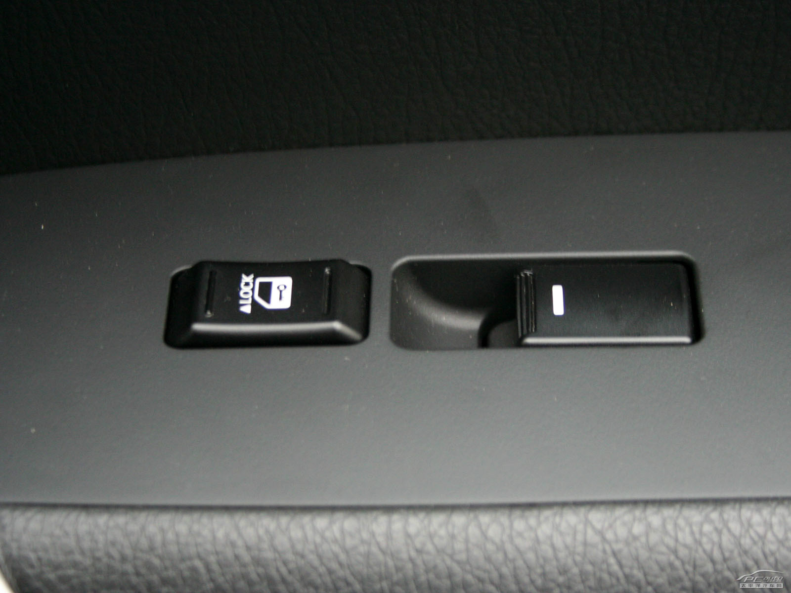 索蘭托內(nèi)飾高清大圖