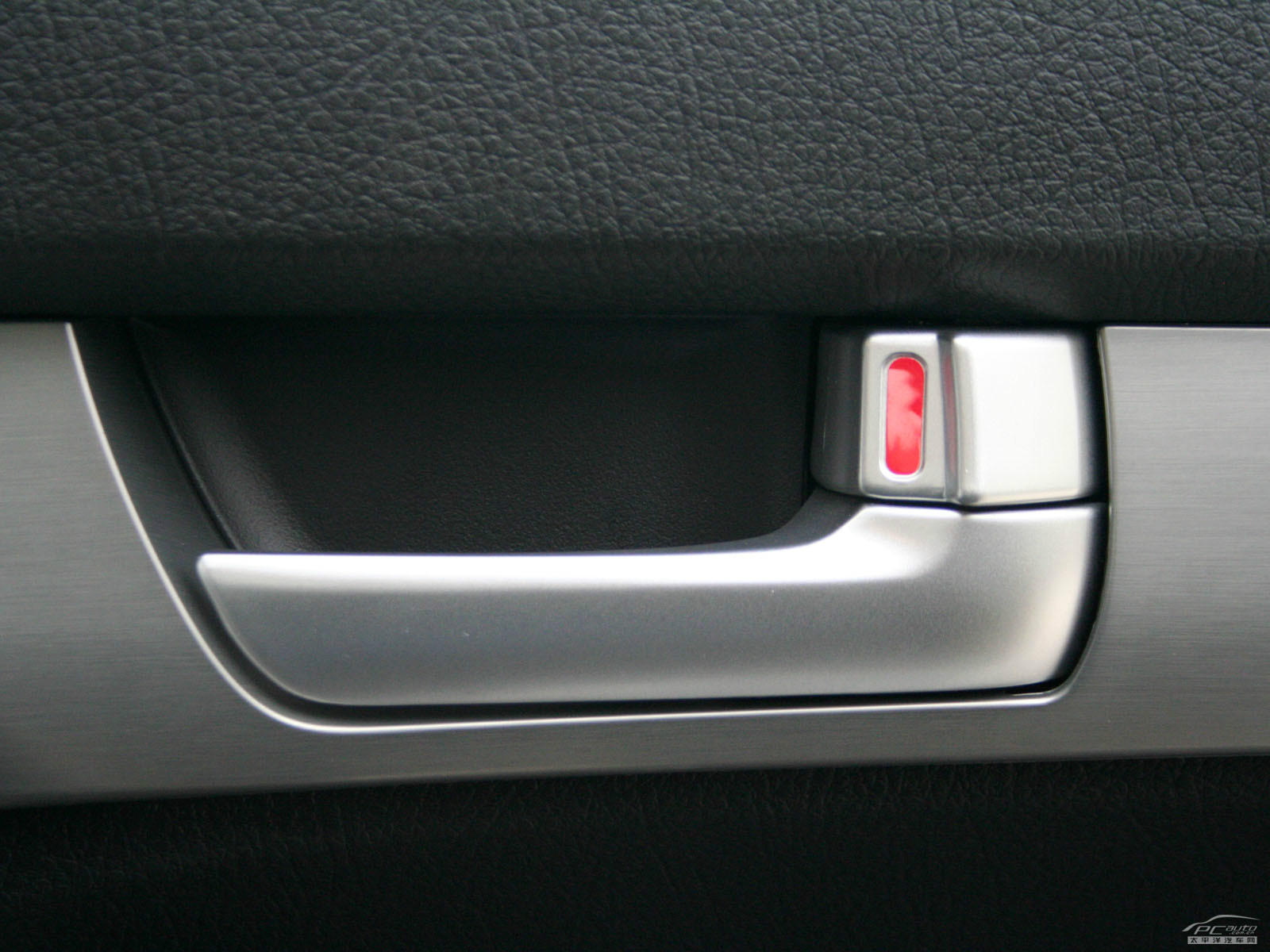 索蘭托內(nèi)飾高清大圖