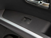 2012 Ž 2.4L r(sh)Ќ(do)