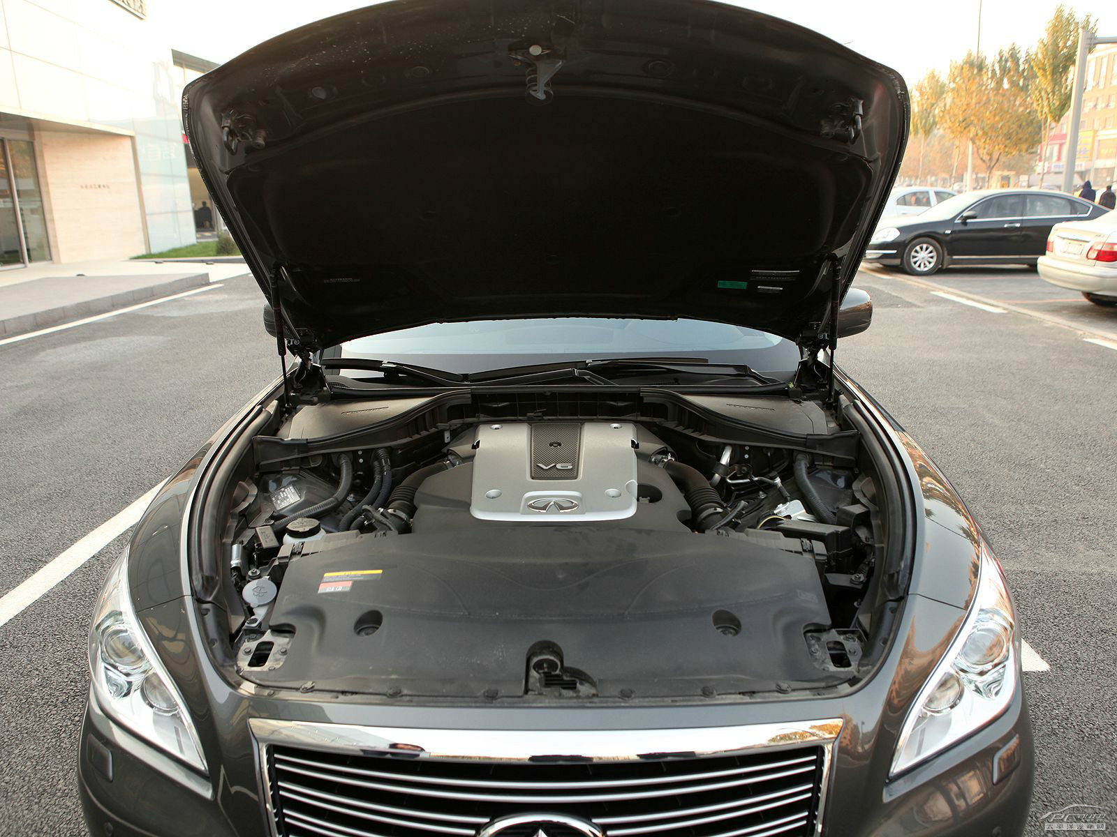 英菲尼迪M細(xì)節(jié)高清大圖