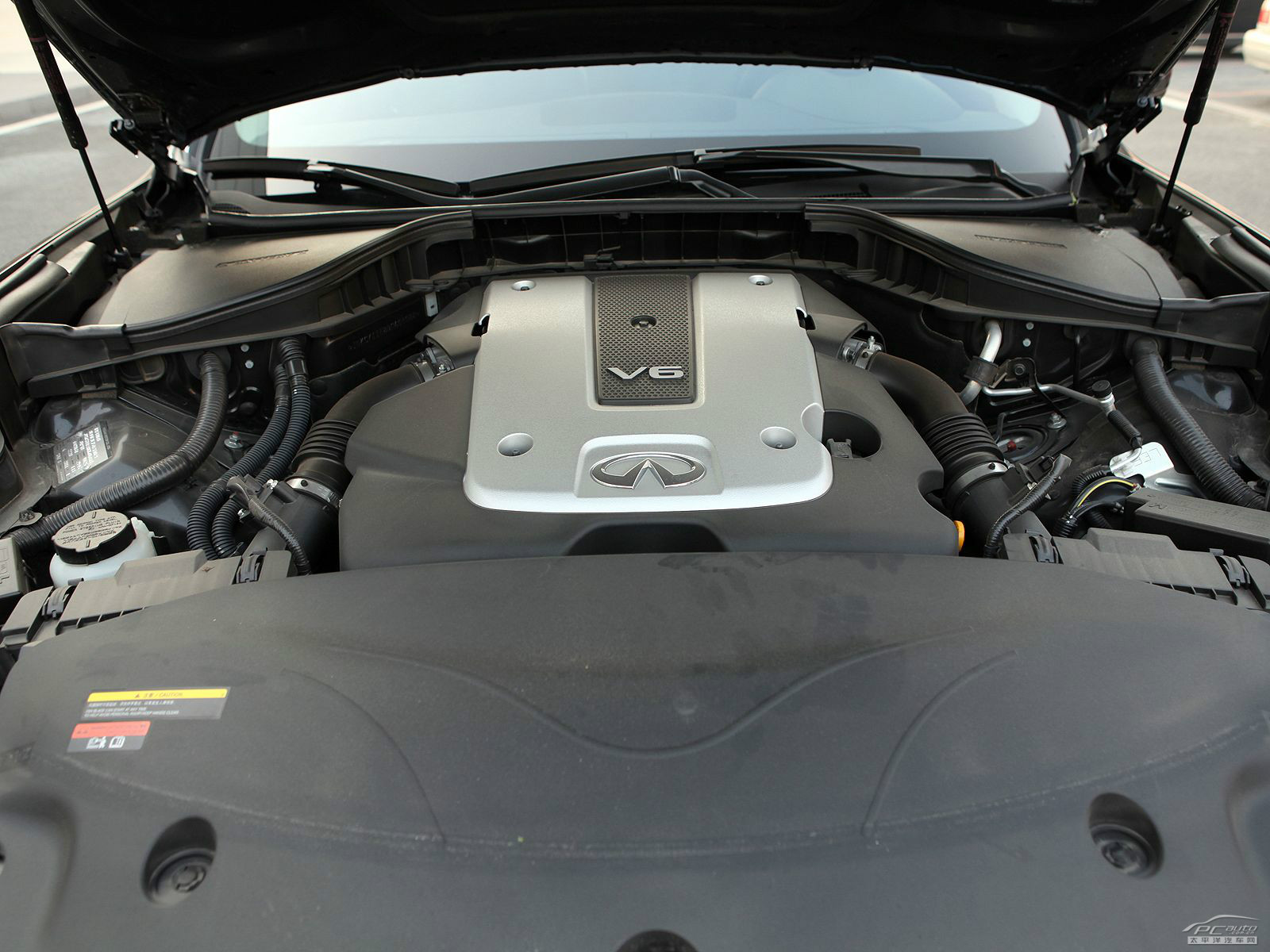 英菲尼迪M細節(jié)高清大圖