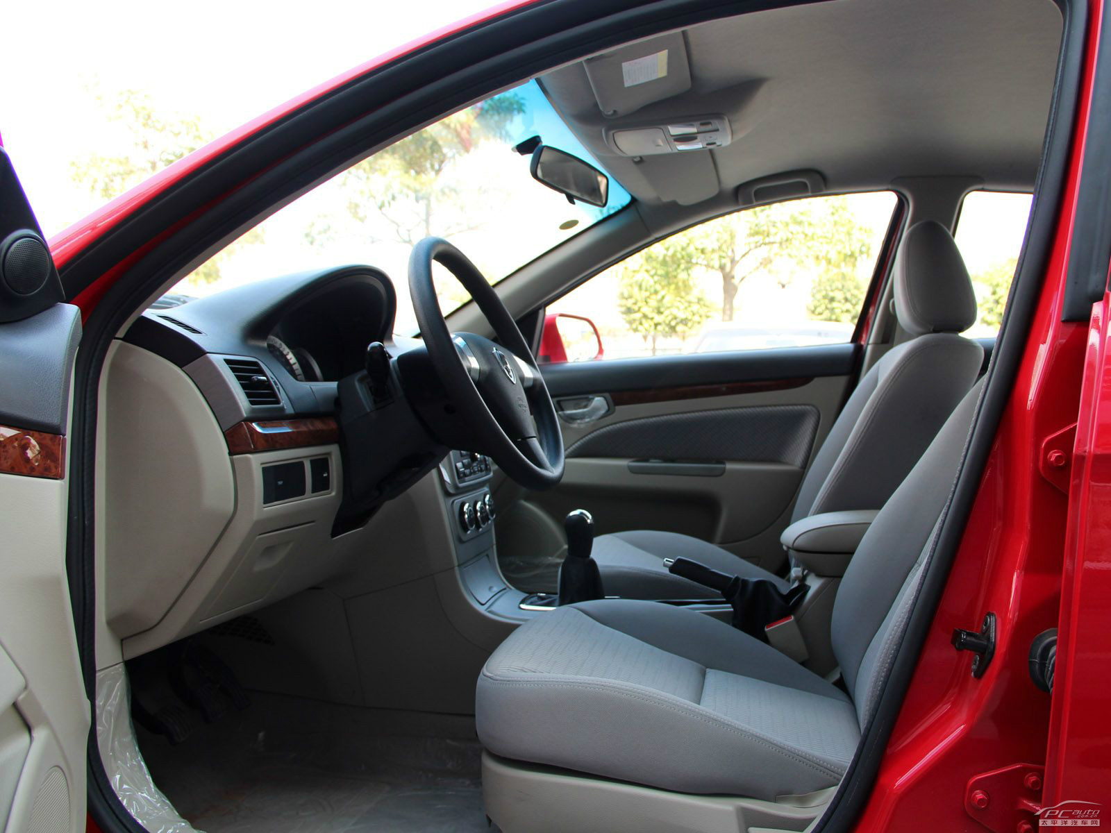 長(zhǎng)安CX30空間高清大圖