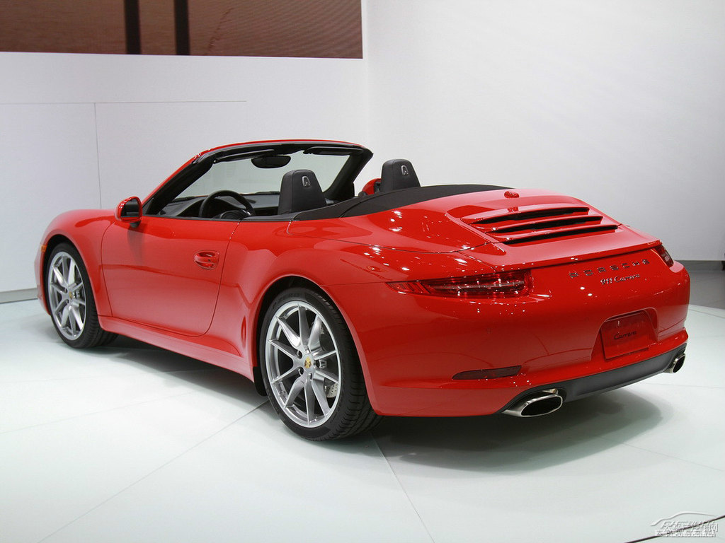 衛(wèi)紅保時(shí)捷911整車(chē)外觀外觀圖片