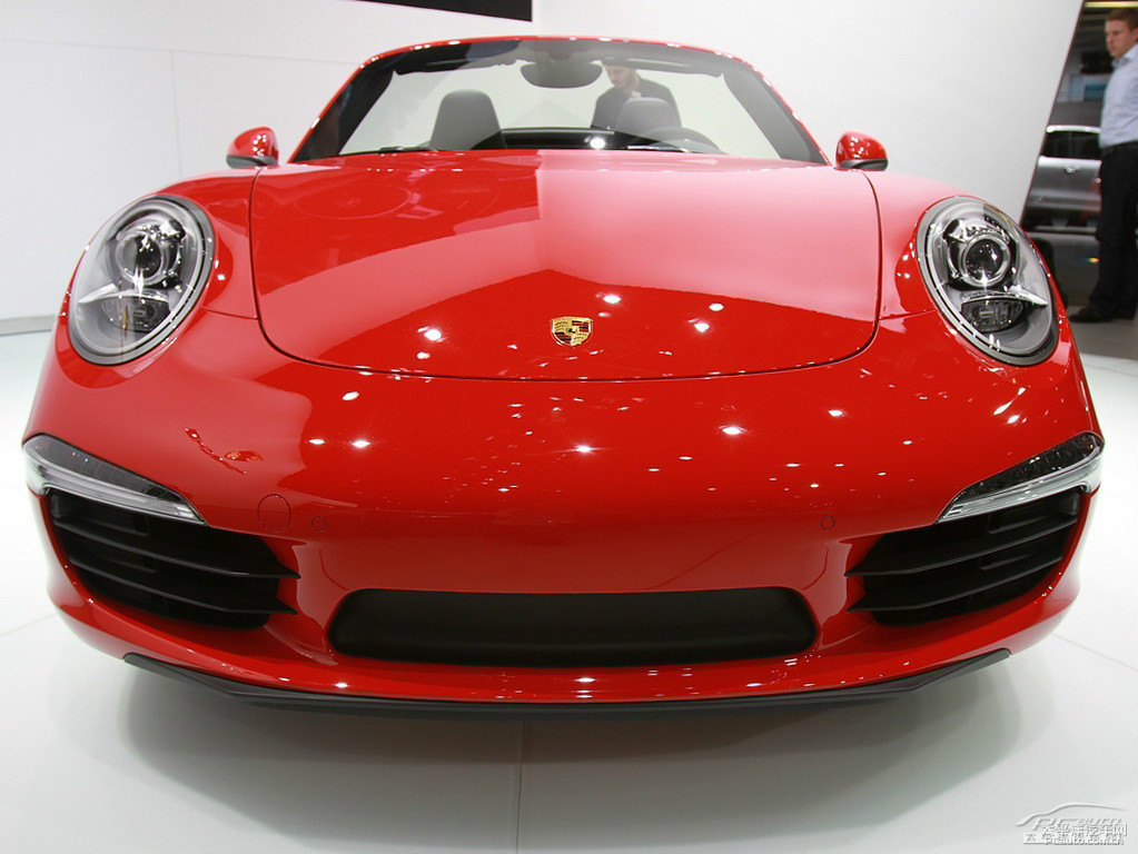 衛(wèi)紅保時(shí)捷911車頭外觀圖片