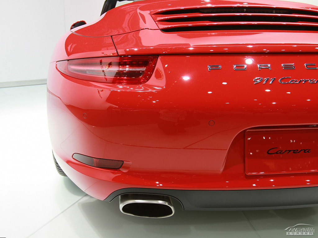 衛(wèi)紅保時捷911車尾外觀圖片