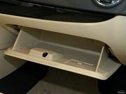 2011款 1.6L 自動(dòng)品雅版