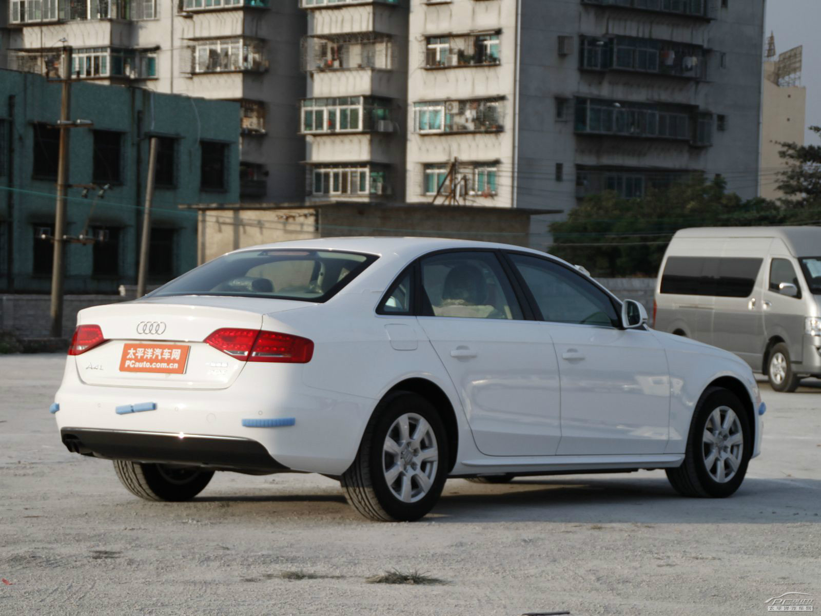 奧迪A4L外觀高清大圖