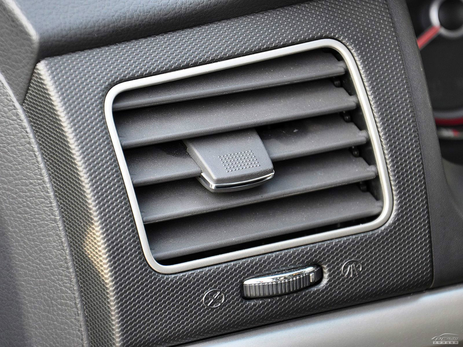 柯蘭多Korando內(nèi)飾高清大圖