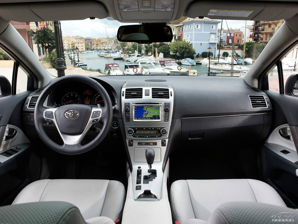 豐田Avensis內(nèi)飾高清大圖