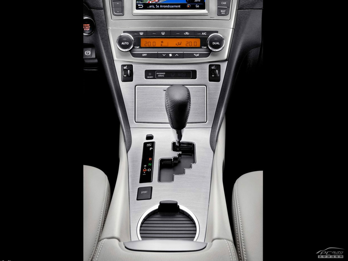 豐田Avensis內(nèi)飾高清大圖