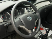 2012款 1.6L 手動(dòng)尊貴型 2012款 1.6L 手動(dòng)尊貴型