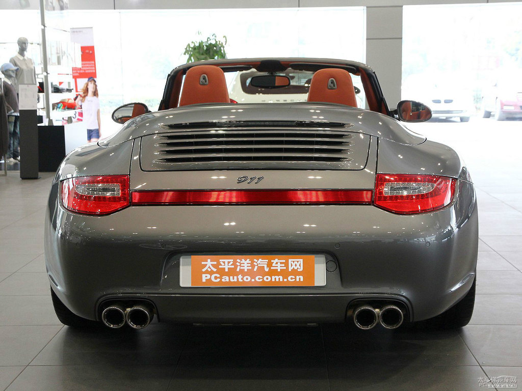 鉑銀保時捷911整車外觀外觀圖片