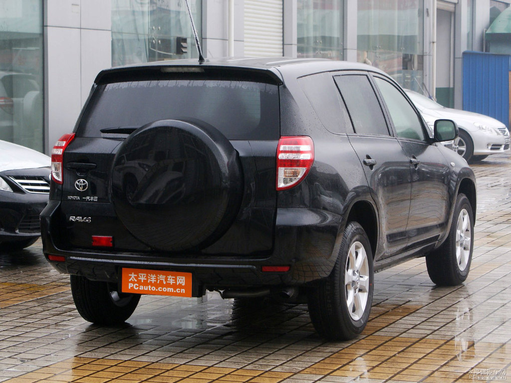 黑云母色RAV4榮放外觀圖片