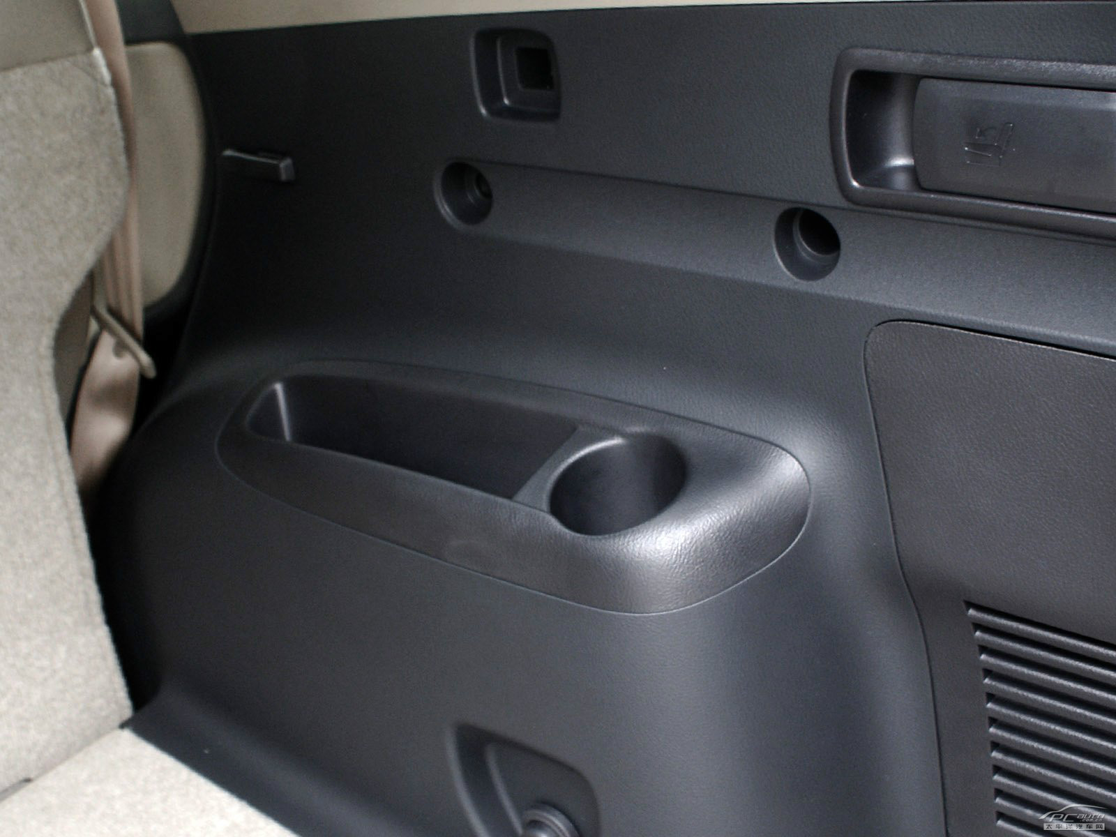 RAV4榮放空間高清大圖