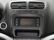 2012款 2.4L 兩驅(qū)豪華型 2012款 2.4L 兩驅(qū)豪華型