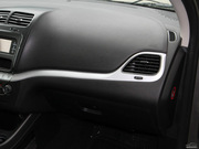 2012款 2.4L 兩驅(qū)豪華型 2012款 2.4L 兩驅(qū)豪華型